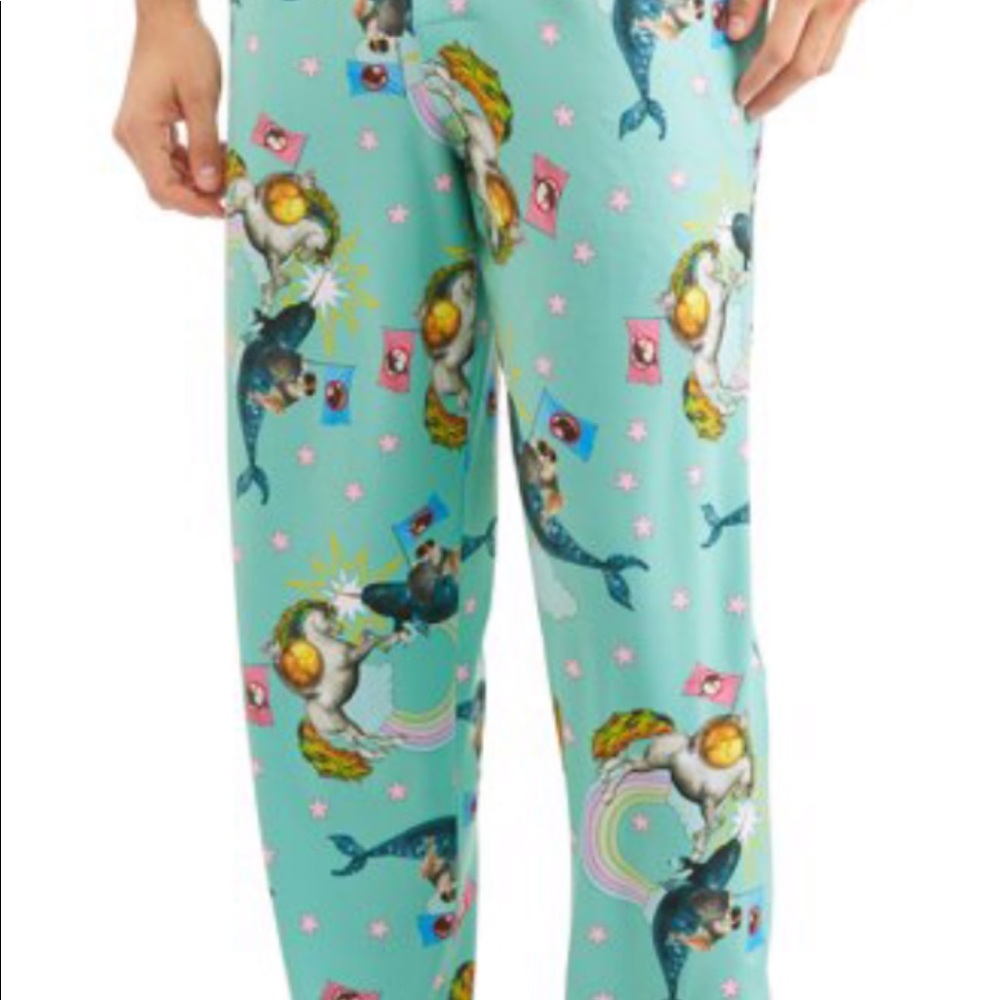 Briefly Stated Mens Unicorn VS Narwhal
Sleep pants
Size Small